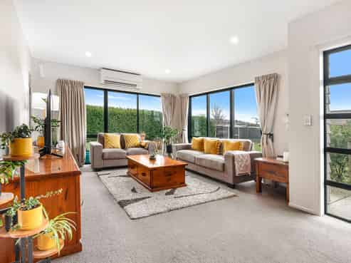 8 Latham Stubbs Crescent, Waipawa