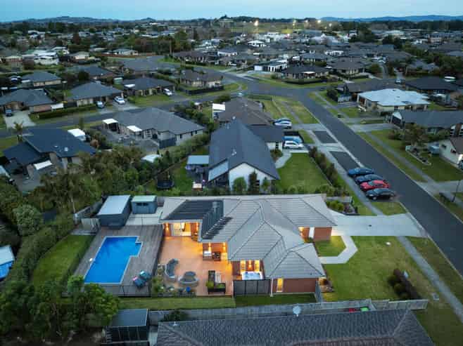 10 Searle Drive, Patumahoe