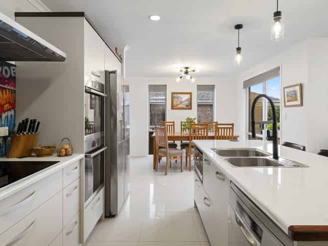 10 Searle Drive, Patumahoe
