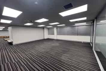 Creative Ground Floor Office in Epsom – 450m2