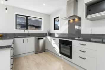 4 Mehrtens Crescent, Woodend