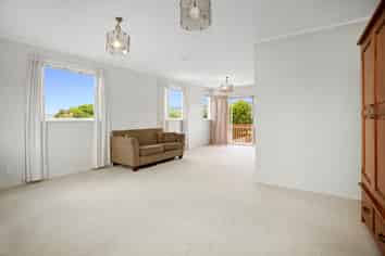 1033 High Street, Avalon