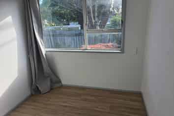 1/9 Slim Place, Clendon Park