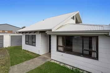 300c Ocean Road, Ohope