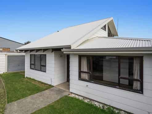 300C Ocean Road, Ohope