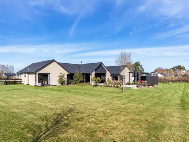 25 Hallfield Drive, Ohoka