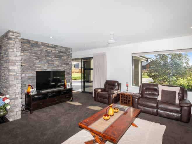 25 Hallfield Drive, Ohoka