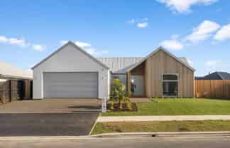 64 Whitehorn Drive, Lincoln