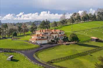 Luxury Lifestyle at Rua Resort