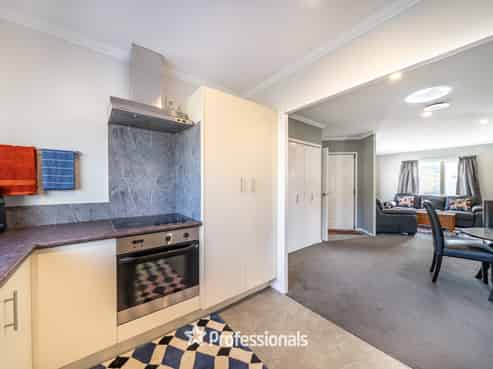 15/58a Molesworth Street, Taita
