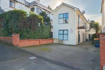 8A Union Street, North Dunedin