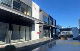 Versatile space in heart of CBD