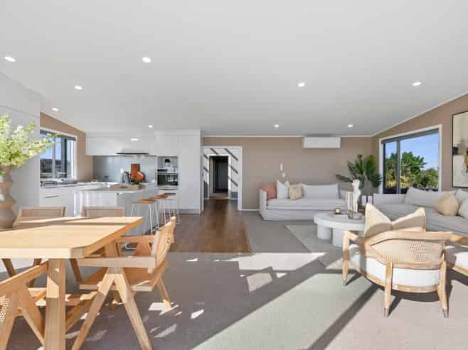 100 Elsham Road, Lepperton
