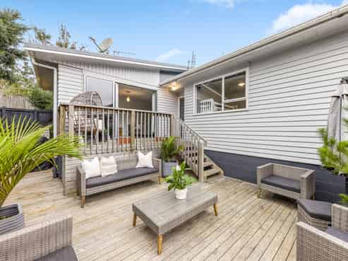 1/729 Beach Road, Browns Bay