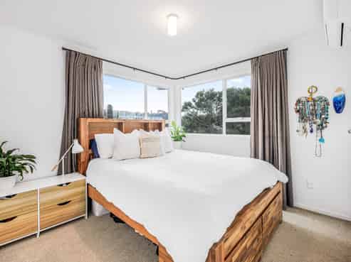 1/729 Beach Road, Browns Bay
