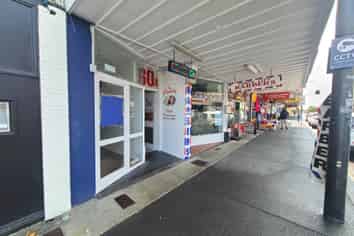 41M² PAPATOETOE RETAIL SPACE
