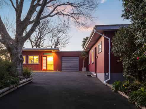 51 Kent Terrace, Riverhead