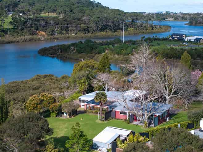 51 Kent Terrace, Riverhead