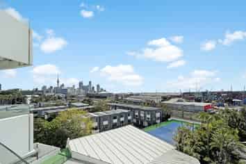 506/86 The Strand, Parnell
