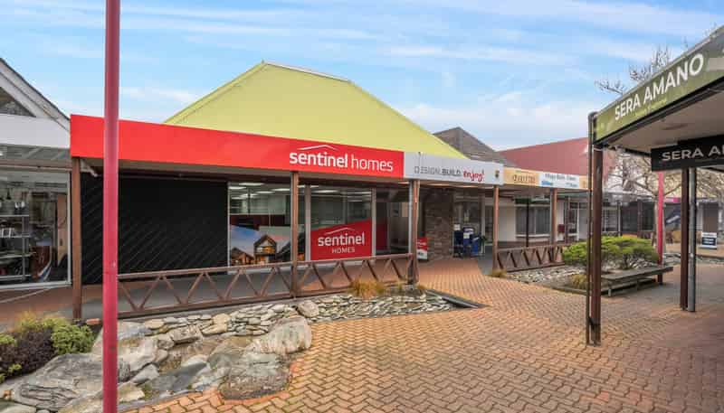 26 The Mall, Cromwell