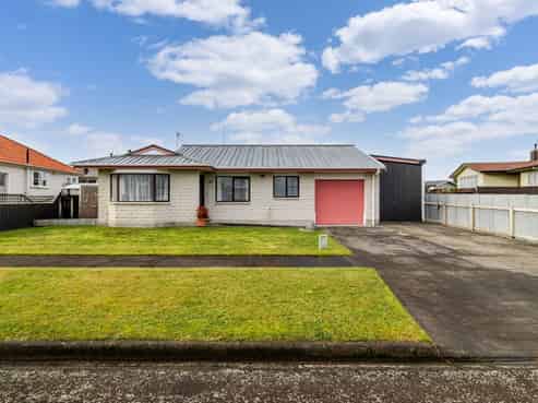 1 Pinedale Parade, Milson