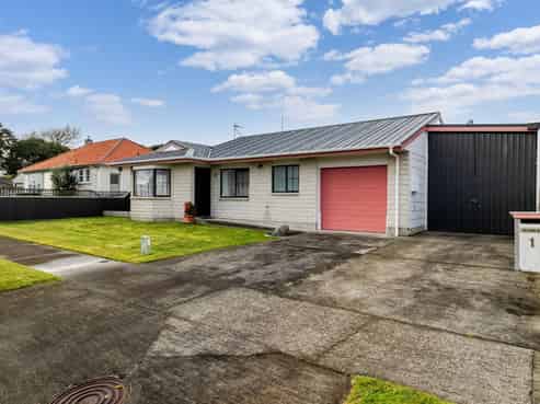 1 Pinedale Parade, Milson