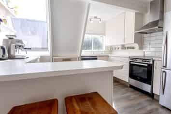 31 Power Road, KARORO