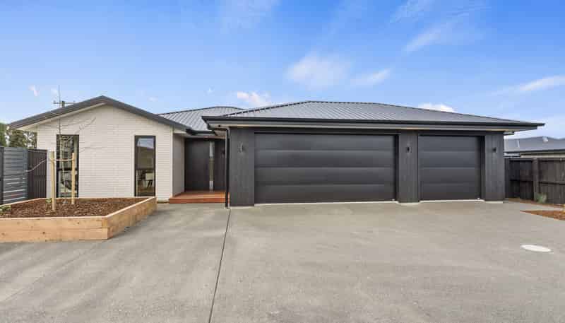 104 Faulks Drive, Lincoln