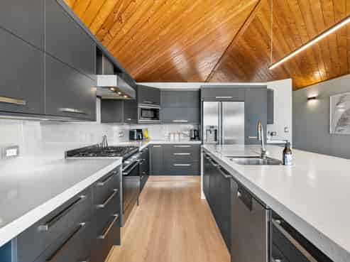 156 Valley View Road, Otaika