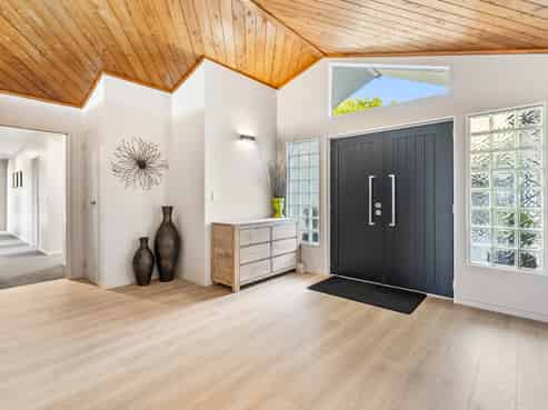 156 Valley View Road, Otaika