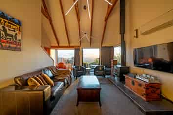 245 Cannon Hill Crescent, MOUNT PLEASANT