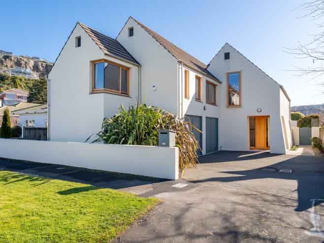 13 Wilson Avenue, Saint Clair