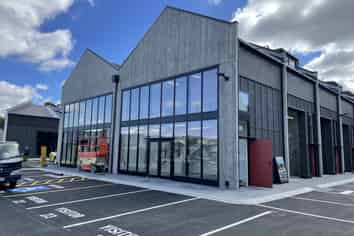 Sole cafe operator opportunity