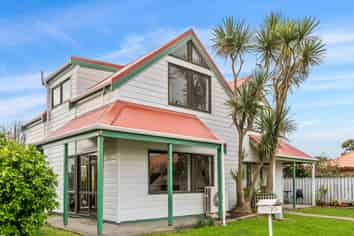 7/58 Cuba Street, Petone