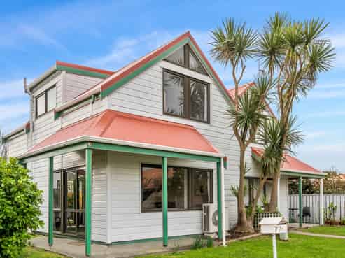 7/58 Cuba Street, Petone