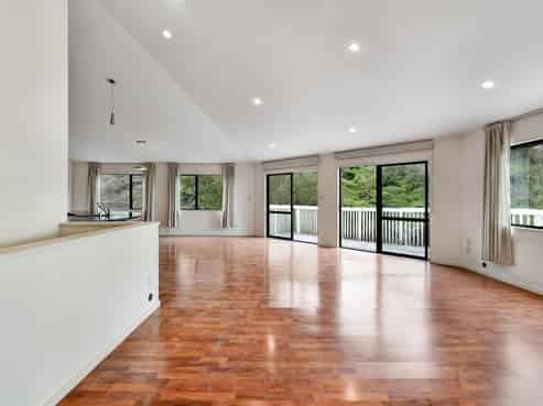 2/433A East Coast Road, Mairangi Bay