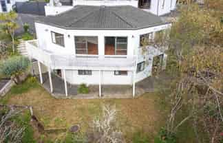 2/433A East Coast Road, Mairangi Bay