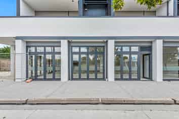 LARGE RETAIL BLOCK IN RIVERHEAD on SIX TITLES 