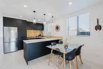 4/28 McKay Drive, Temple View