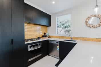 4/28 McKay Drive, Temple View
