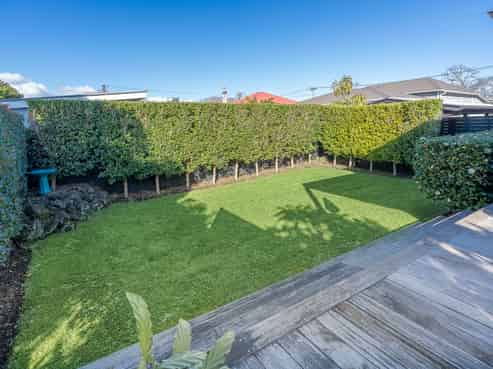 24A Halesowen Avenue, Sandringham