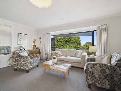 2/7 Waihora Street, Hilltop