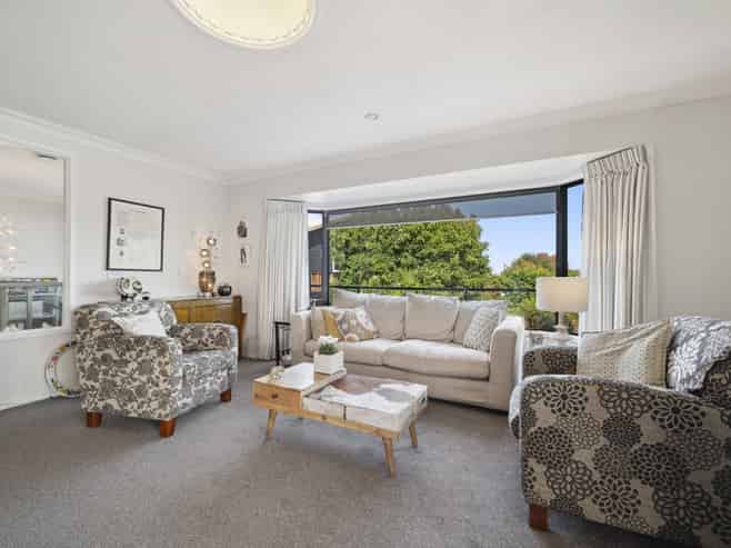 2/7 Waihora Street, Hilltop