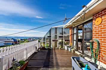 246 Foyle Street, Bluff