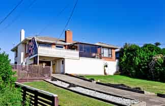 246 Foyle Street, Bluff
