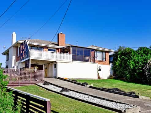 246 Foyle Street, Bluff