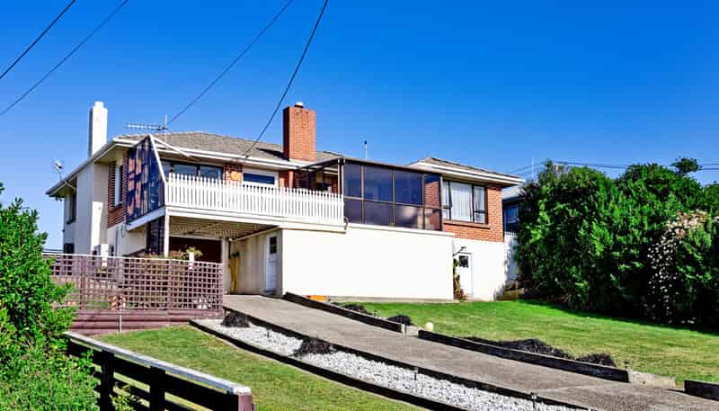 246 Foyle Street, Bluff