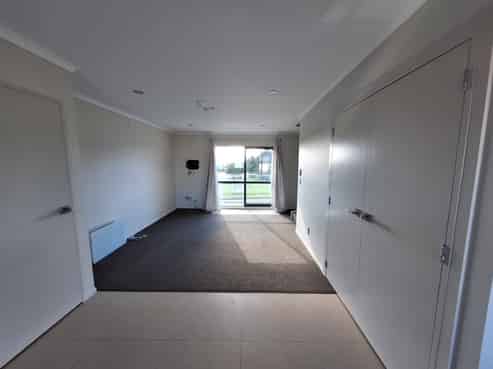 2/8 Kerrs Road, Wiri