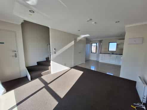 2/8 Kerrs Road, Wiri