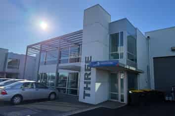 Tidy & Affordable Office Suite – Middleton
